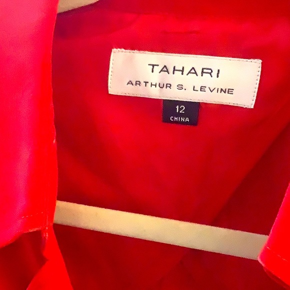Ultra Smart Red ‘Arthur Levine for Tahari’ Jacket Dbl Breasted with Gold Buttons - Picture 8 of 14